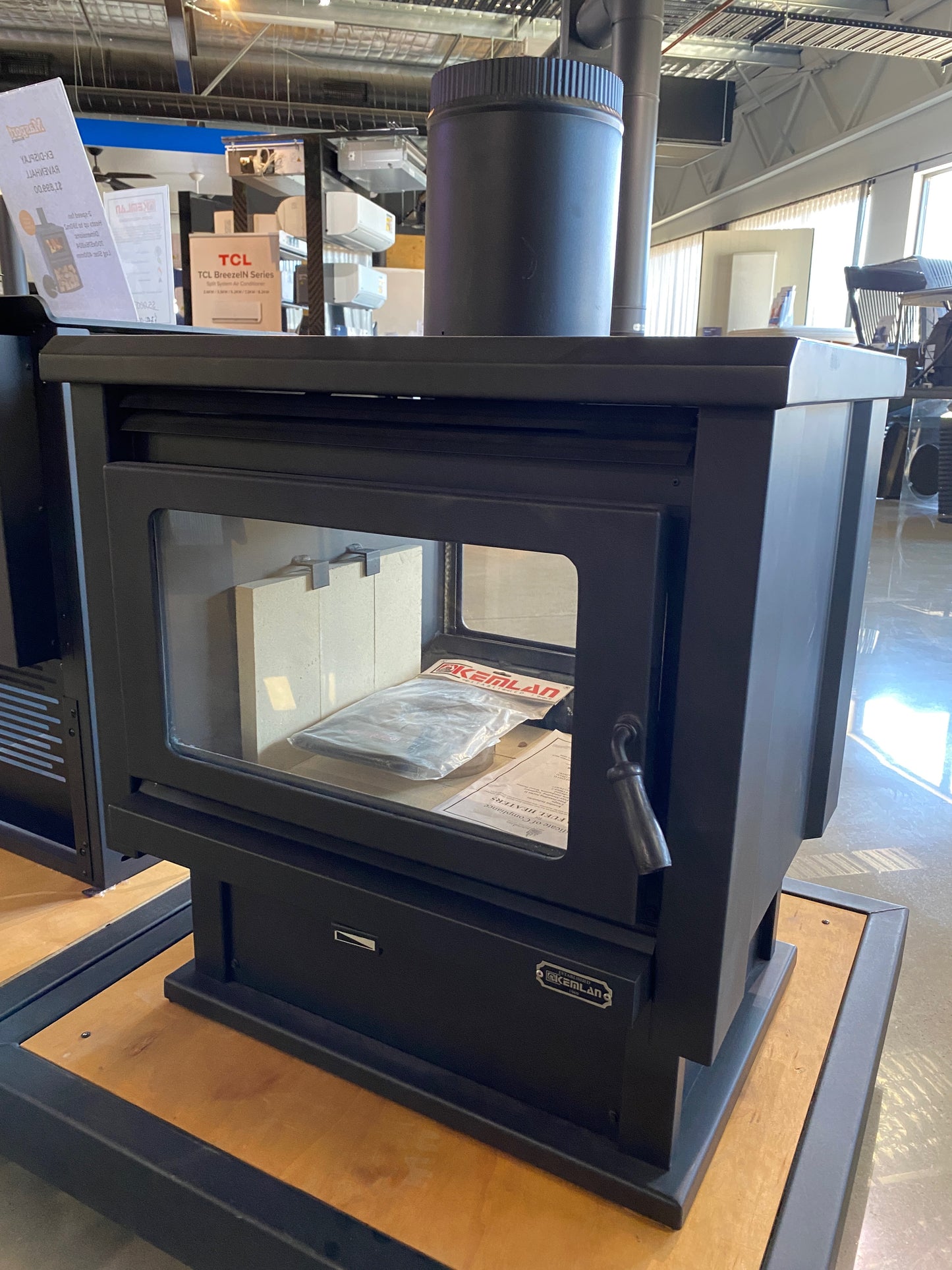 Kemlan Coupe Freestanding